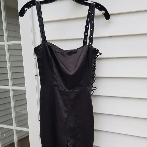 NWT MESHKI LACE UP JUMPSUIT - Picture 5 of 10